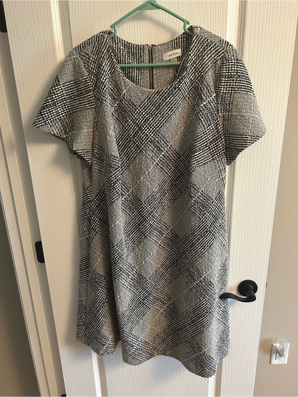 Calvin Klein Black & Gray Plaid Short Sleeve Shift Dress